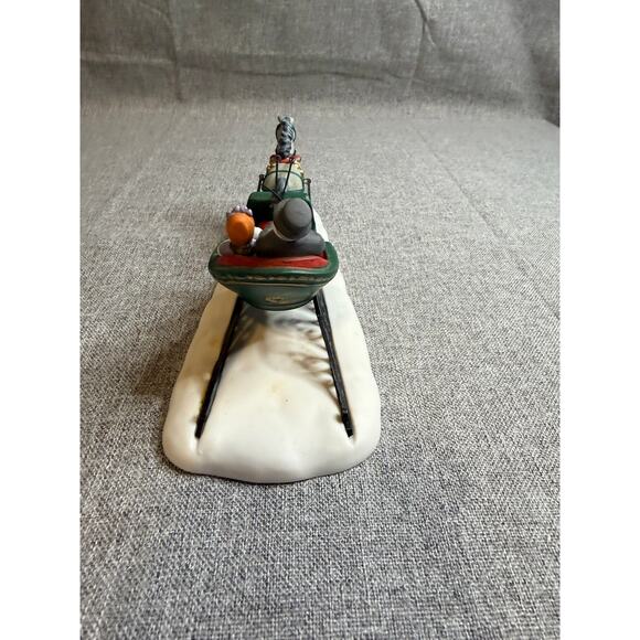 Dept 56 Heritage Village Collection "Dashing Through The Snow" 5820-3 - Picture 7 of 10